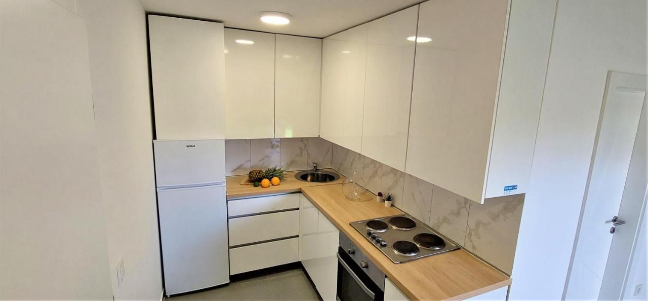 Vip Deluxe Apartment Arian Novalja Buitenkant foto