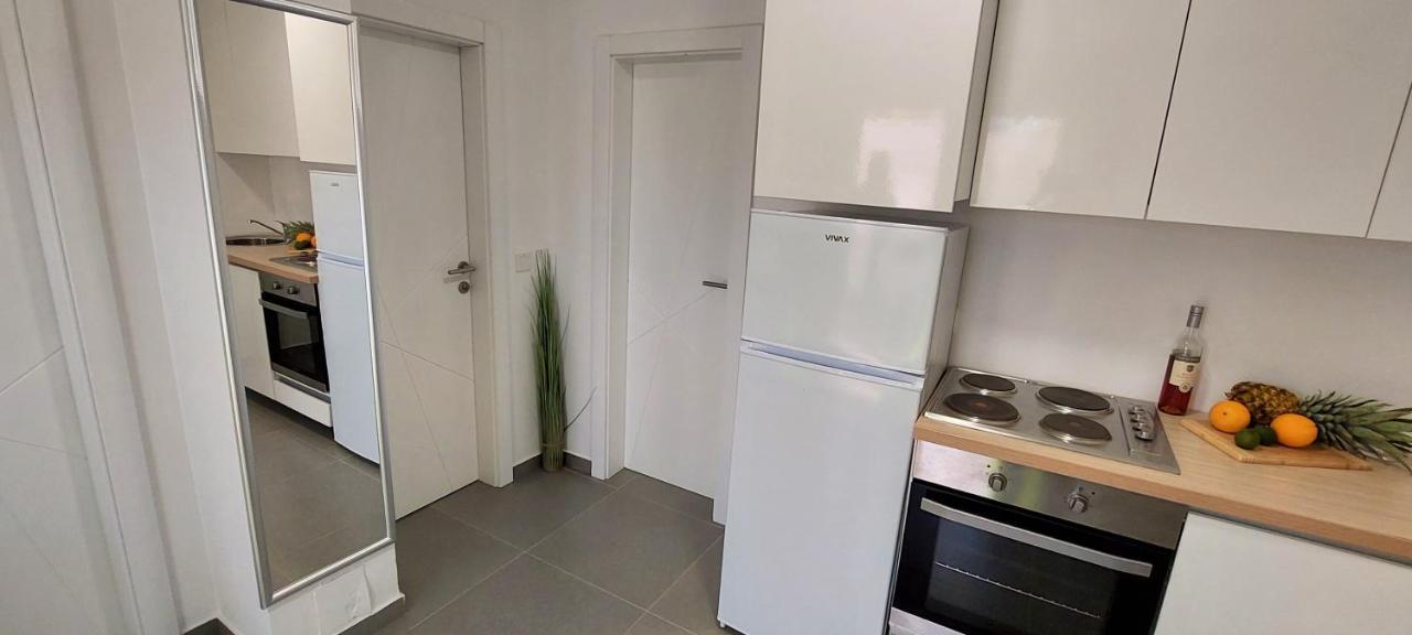 Vip Deluxe Apartment Arian Novalja Buitenkant foto