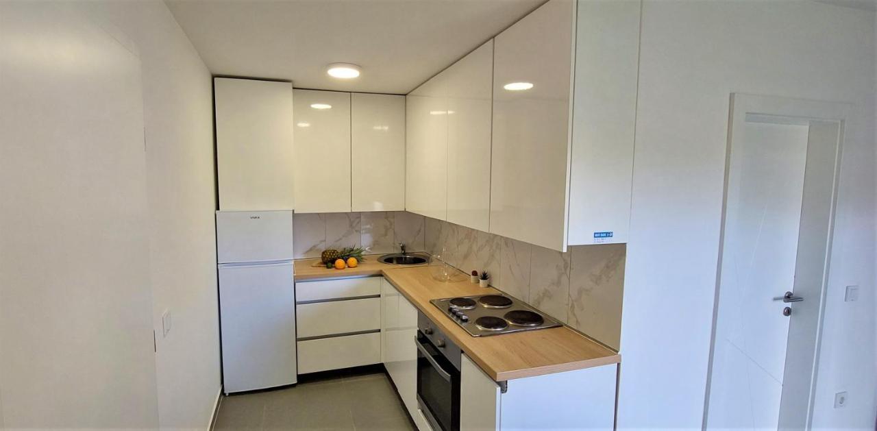 Vip Deluxe Apartment Arian Novalja Buitenkant foto