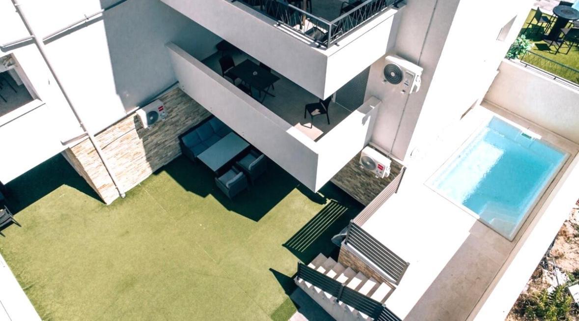 Vip Deluxe Apartment Arian Novalja Buitenkant foto