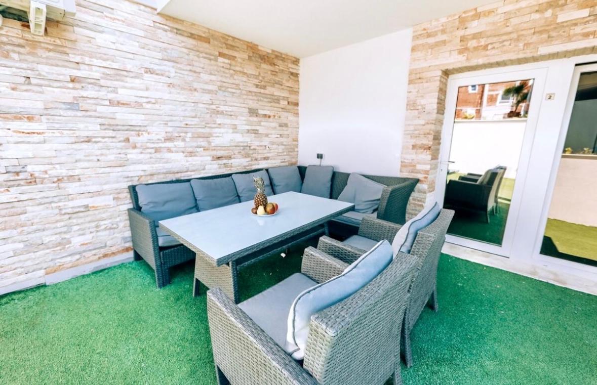 Vip Deluxe Apartment Arian Novalja Buitenkant foto