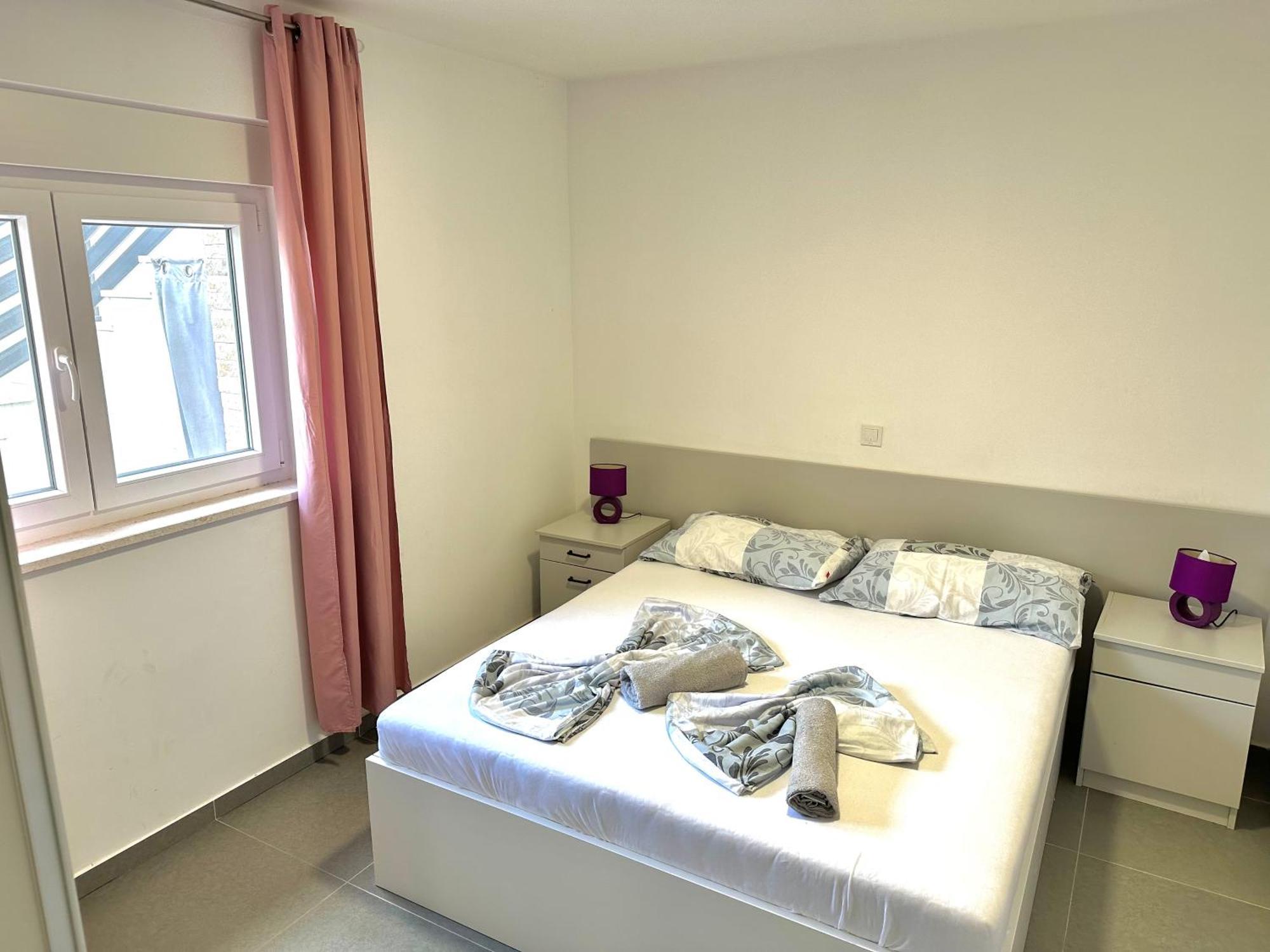 Vip Deluxe Apartment Arian Novalja Buitenkant foto
